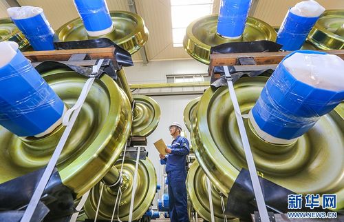 安徽馬鞍山輪對(duì)出口俏，電熔鎂產(chǎn)品生產(chǎn)忙